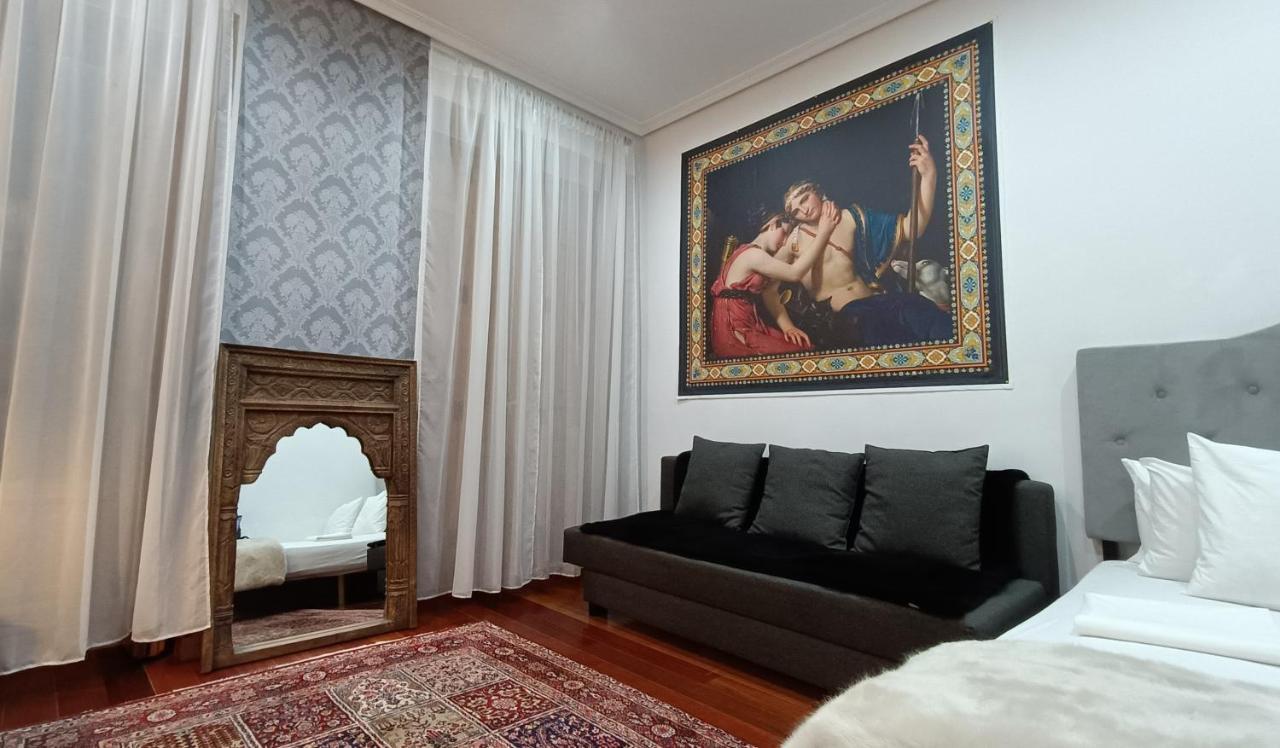 Orient Apartment Madrid Exterior photo